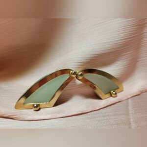 Vintage Leru gold toned earrings